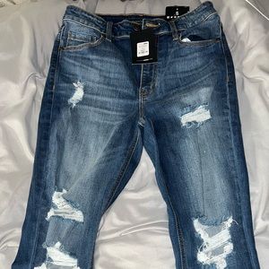 Medium wash skinny jeans